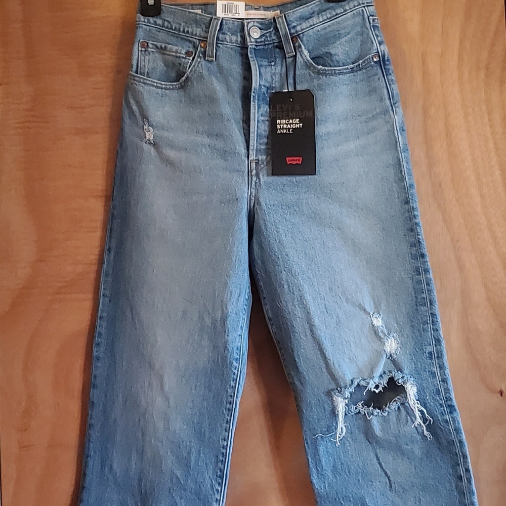 NWT Levi's Ribcage Straight Ankle Jeans Size 27